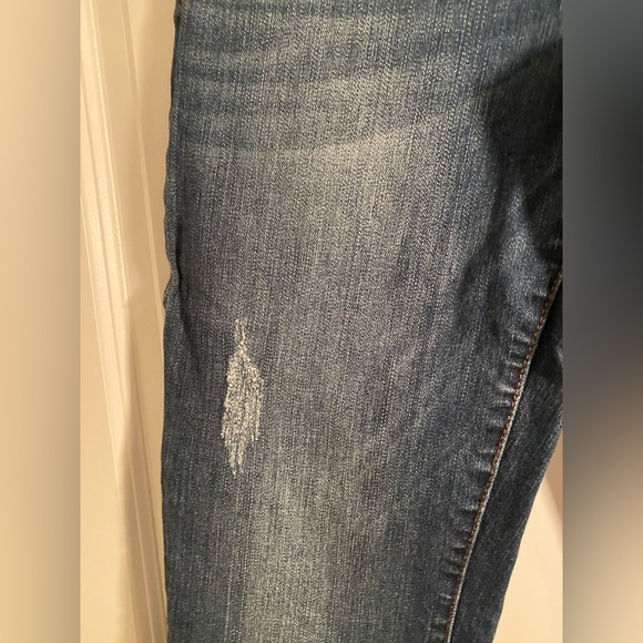 Kut from the Kloth Catherine Distressed Boyfriend Jeans, size 4, inseam 30.5” - Picture 6 of 6